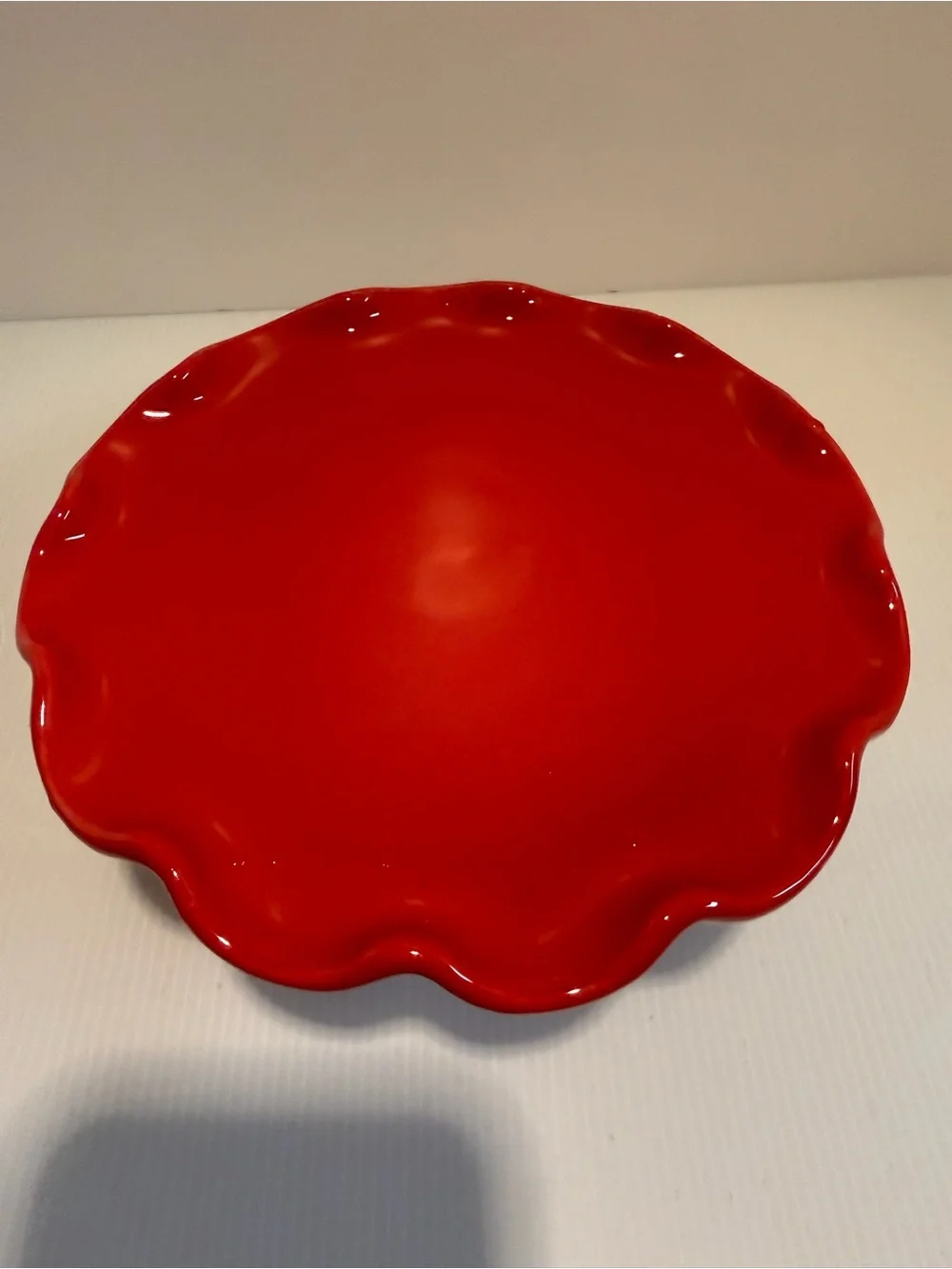 Casafina Cook & Host Red Ruffled Stoneware Pedestal Cake Stand